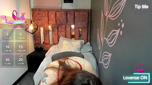 Isa Thompson   online show from 09-24-25, 11:57