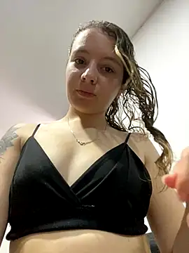 karla-thomsom10 online show from 11-26-25, 05:36