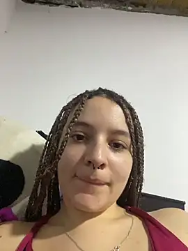 Snapshot of karla-thomsom10 chatting on 05-26-26, 10:39 karla-thomsom10 online show from 05-26-26, 10:39
