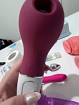 abrilour online show from 10-17-25, 01:20