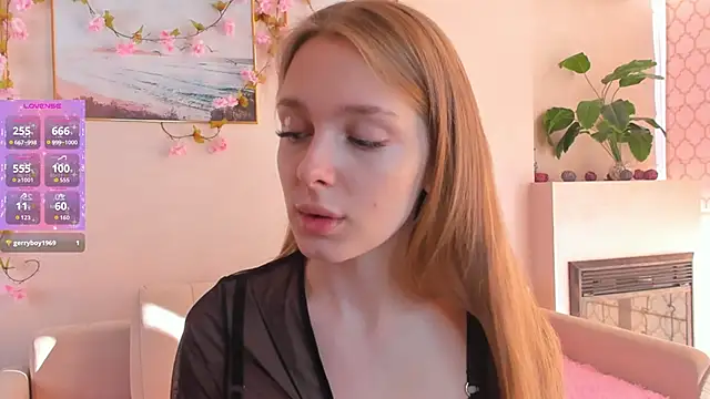 Snapshot of CindyGreen chatting on 10-18-25, 06:26 CindyGreen online show from 10-18-25, 06:26