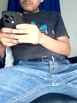 Snapshot of Bosssweet22cm chatting on 01-14-26, 11:16 Bosssweet22cm online show from 01-14-26, 11:16