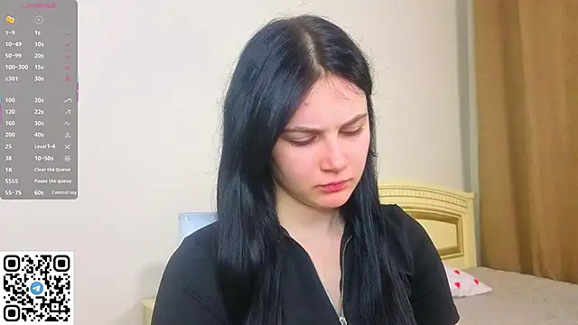 EnricaElis online show from 04-19-26, 08:33