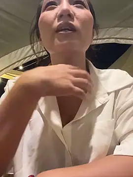 Snapshot of Dujuan-d chatting on 10-14-25, 02:29 Dujuan-d online show from 10-14-25, 02:29