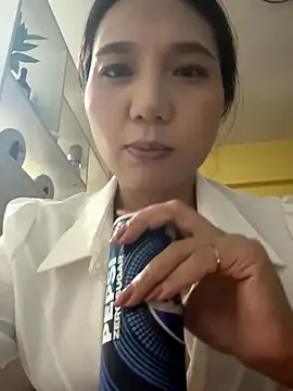 Snapshot of Dujuan-d chatting on 10-17-25, 01:46 Dujuan-d online show from 10-17-25, 01:46