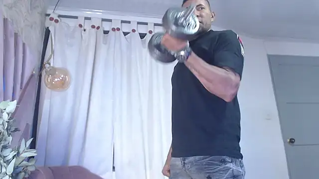 Snapshot of Morganandmegan chatting on 09-13-25, 11:21 Morganandmegan online show from 09-13-25, 11:21