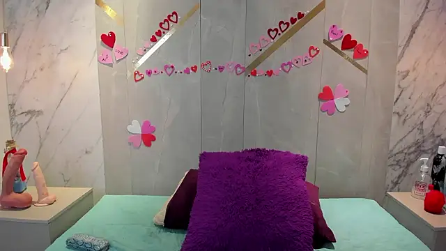 IsisNoir online show from 03-18-26, 12:41