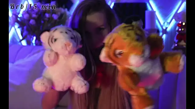 Alvuwkaa online show from 04-20-26, 07:33