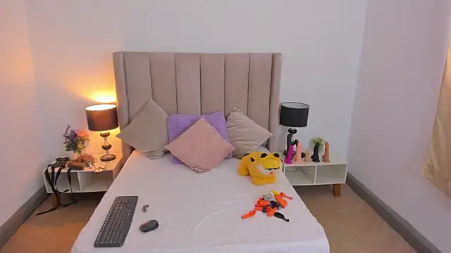 evvaa moon69 online show from 09-30-25, 12:43