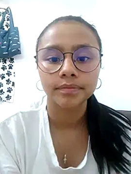 SofieLove 01 online show from 03-21-26, 08:23