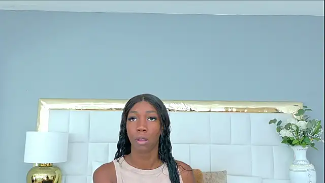 MadeleineHocker online show from 09-15-25, 12:16