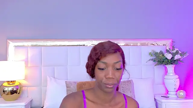 MadeleineHocker online show from 12-04-25, 02:26