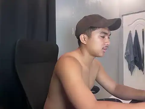 Snapshot of pinoyAdrianneXXX chatting on 07-23-26, 12:47 pinoyAdrianneXXX online show from 07-23-26, 12:47