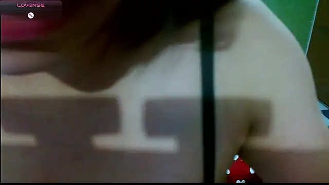 Snapshot of hiilarybrown chatting on 05-30-26, 11:13 hiilarybrown online show from 05-30-26, 11:13
