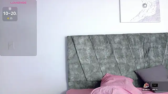 ValeriGallardo17 online show from 10-11-25, 09:13