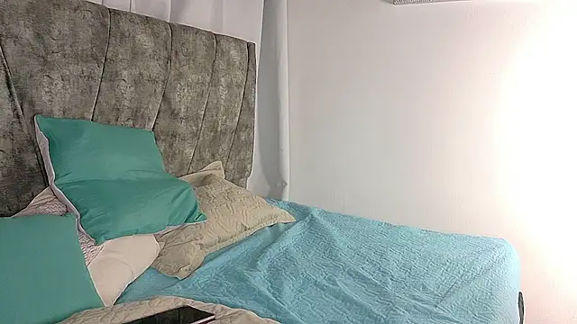 ValeriGallardo17 online show from 11-21-25, 11:36