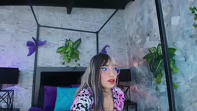 salem rose online show from 09-13-25, 08:19