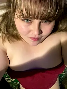 Snapshot of BeckiXrose chatting on 11-03-25, 10:21 BeckiXrose online show from 11-03-25, 10:21