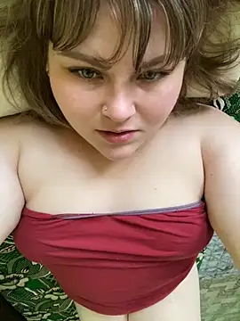 Snapshot of BeckiXrose chatting on 11-05-25, 12:27 BeckiXrose online show from 11-05-25, 12:27