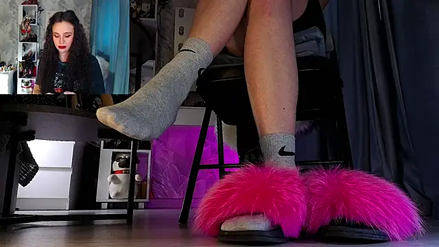 Feet Heelss online show from 12-04-25, 11:30