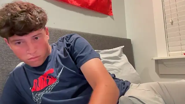 Snapshot of isiah_xx chatting on 09-15-25, 04:23 isiah xx online show from 09-15-25, 04:23