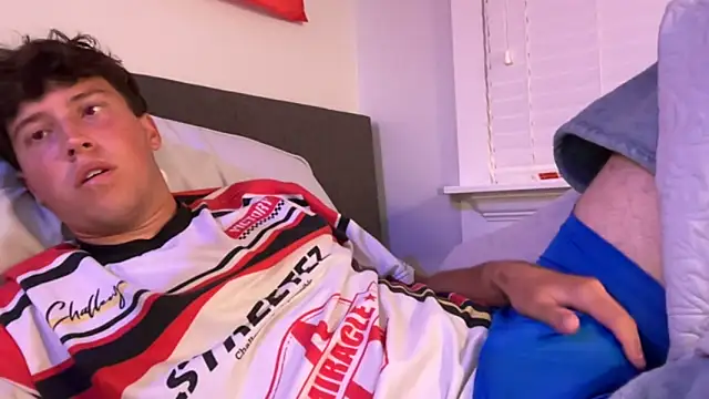 Snapshot of isiah_xx chatting on 09-21-25, 01:40 isiah xx online show from 09-21-25, 01:40