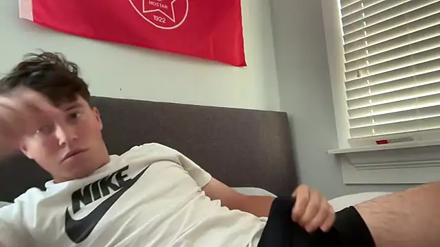 Snapshot of isiah_xx chatting on 10-22-25, 03:56 isiah xx online show from 10-22-25, 03:56