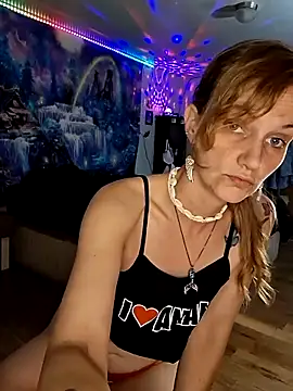 PeachyAriel online show from 05-06-26, 06:13