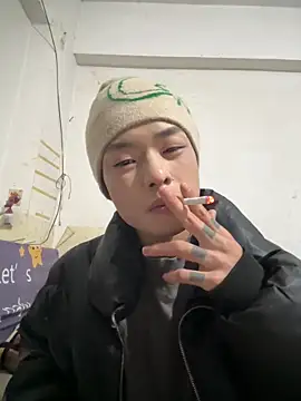 Snapshot of junjun1189 chatting on 03-04-26, 11:33 junjun1189 online show from 03-04-26, 11:33