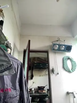 Snapshot of junjun1189 chatting on 04-07-26, 03:18 junjun1189 online show from 04-07-26, 03:18