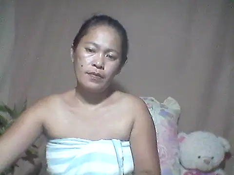 Snapshot of 66pineapple chatting on 10-19-25, 12:28 66pineapple online show from 10-19-25, 12:28