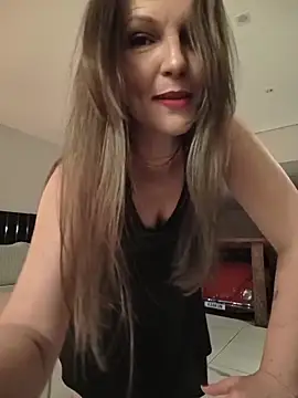 Karlacasada online show from 10-25-25, 12:40