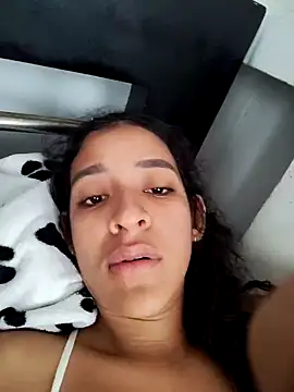 Amber-Sweett online show from 10-26-25, 03:51