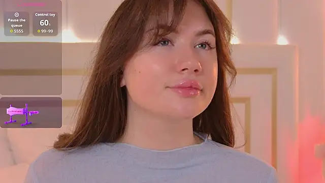 MeganStrain online show from 10-05-25, 03:05