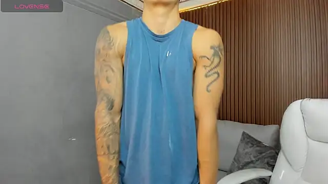 Leo santoro online show from 11-21-25, 02:27