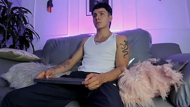 Leo santoro online show from 02-23-26, 02:03