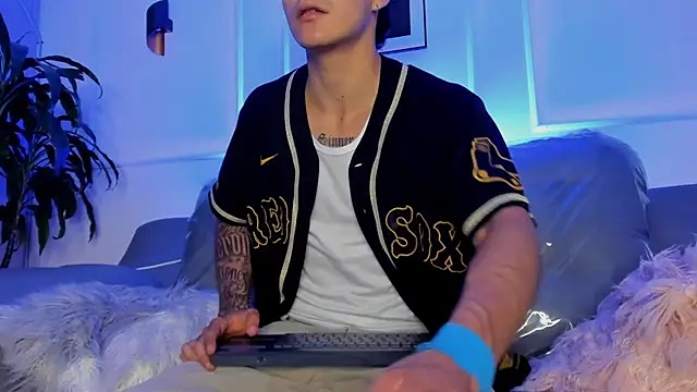 Leo santoro online show from 02-27-26, 03:12