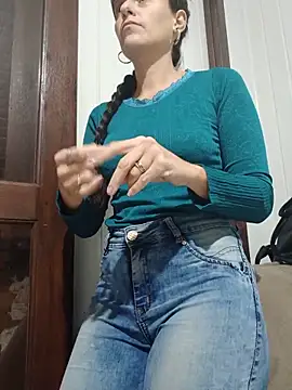 cicinha3657 online show from 06-03-26, 04:15