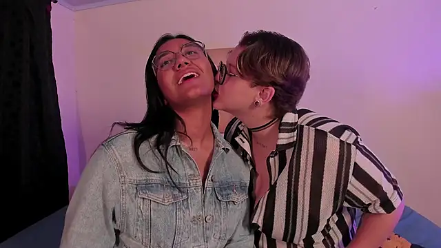 CrazyCakes  online show from 11-18-25, 10:36