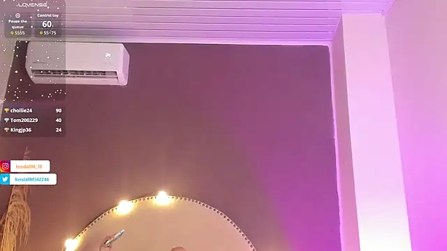 Snapshot of _Kendall_19 chatting on 01-07-26, 08:11 Kendall 19 online show from 01-07-26, 08:11