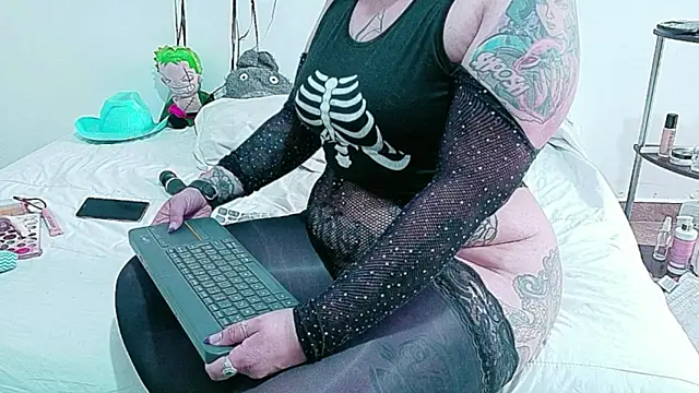 XxGreenGoodxX online show from 07-24-26, 08:51