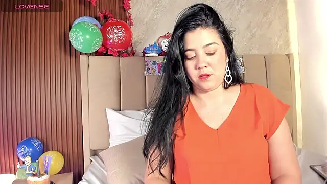 Snapshot of _Cris_Spicy_ chatting on 09-11-25, 07:47 Cris Spicy online show from 09-11-25, 07:47