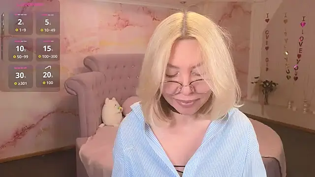 Snapshot of Wendy_Waves chatting on 11-23-25, 12:16 Wendy Waves online show from 11-23-25, 12:16