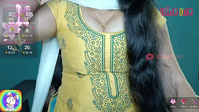 Snapshot of megHana_teLugGu chatting on 10-14-25, 10:49 megHana teLugGu online show from 10-14-25, 10:49