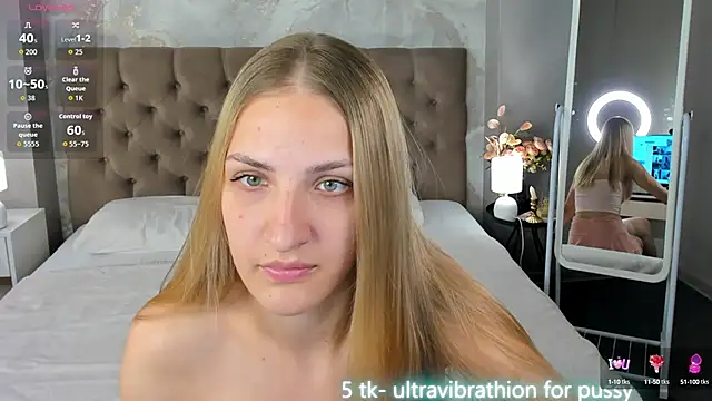 Luna Vibee online show from 09-18-25, 10:28