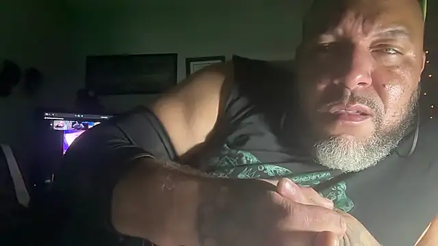 TheGreenEyedBear online show from 08-01-26, 05:29