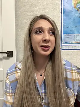 Snapshot of yourfavpsy_ chatting on 12-21-25, 04:47 yourfavpsy online show from 12-21-25, 04:47