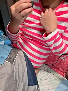 Snapshot of hihiakiko chatting on 01-11-26, 03:06 hihiakiko online show from 01-11-26, 03:06