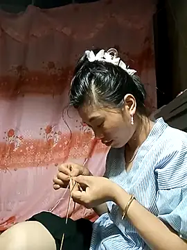 Phuongphuongg online show from 10-02-25, 01:07