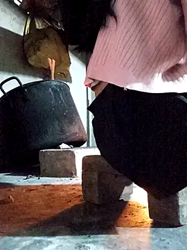 Phuongphuongg online show from 10-15-25, 11:05